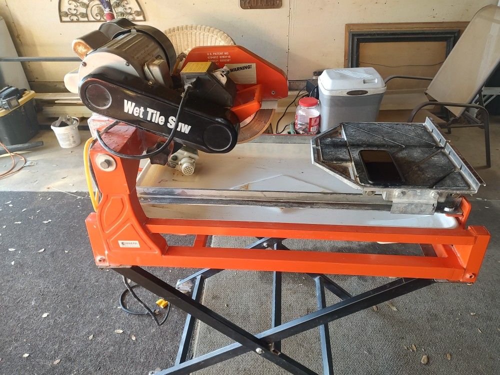 TILE SAW