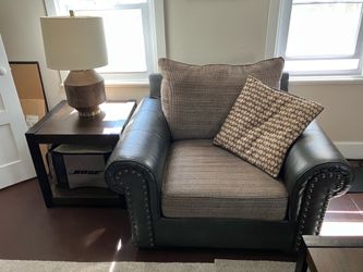 Upscale Leather Furniture Set For Sale
