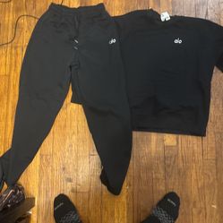 Brand New Alo Set Small On Both 