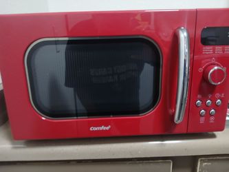 Microwave  (BRAND NEW) $30 obo