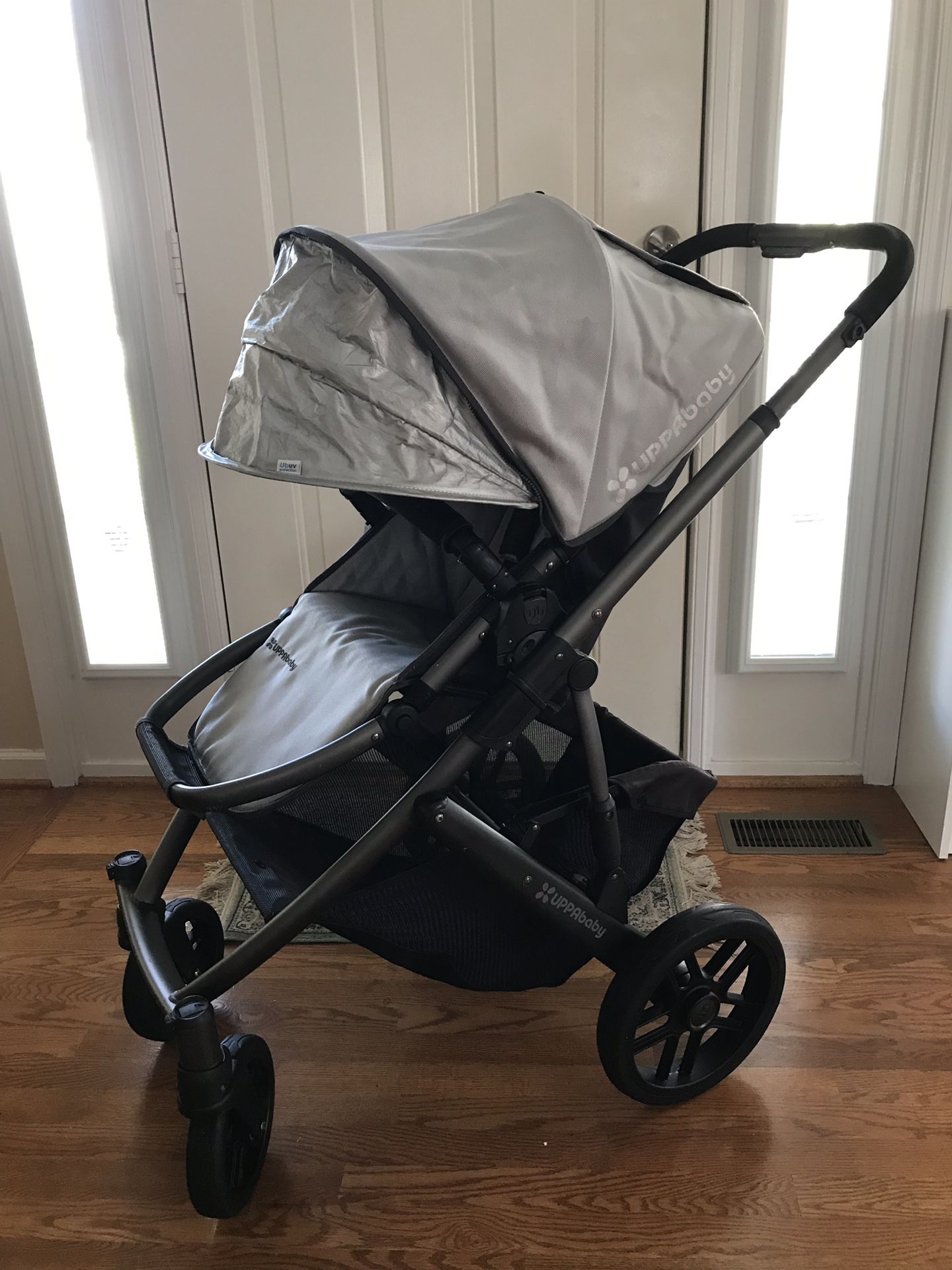 UPPAbaby - Vista stroller + Mesa car seat with base + accessories