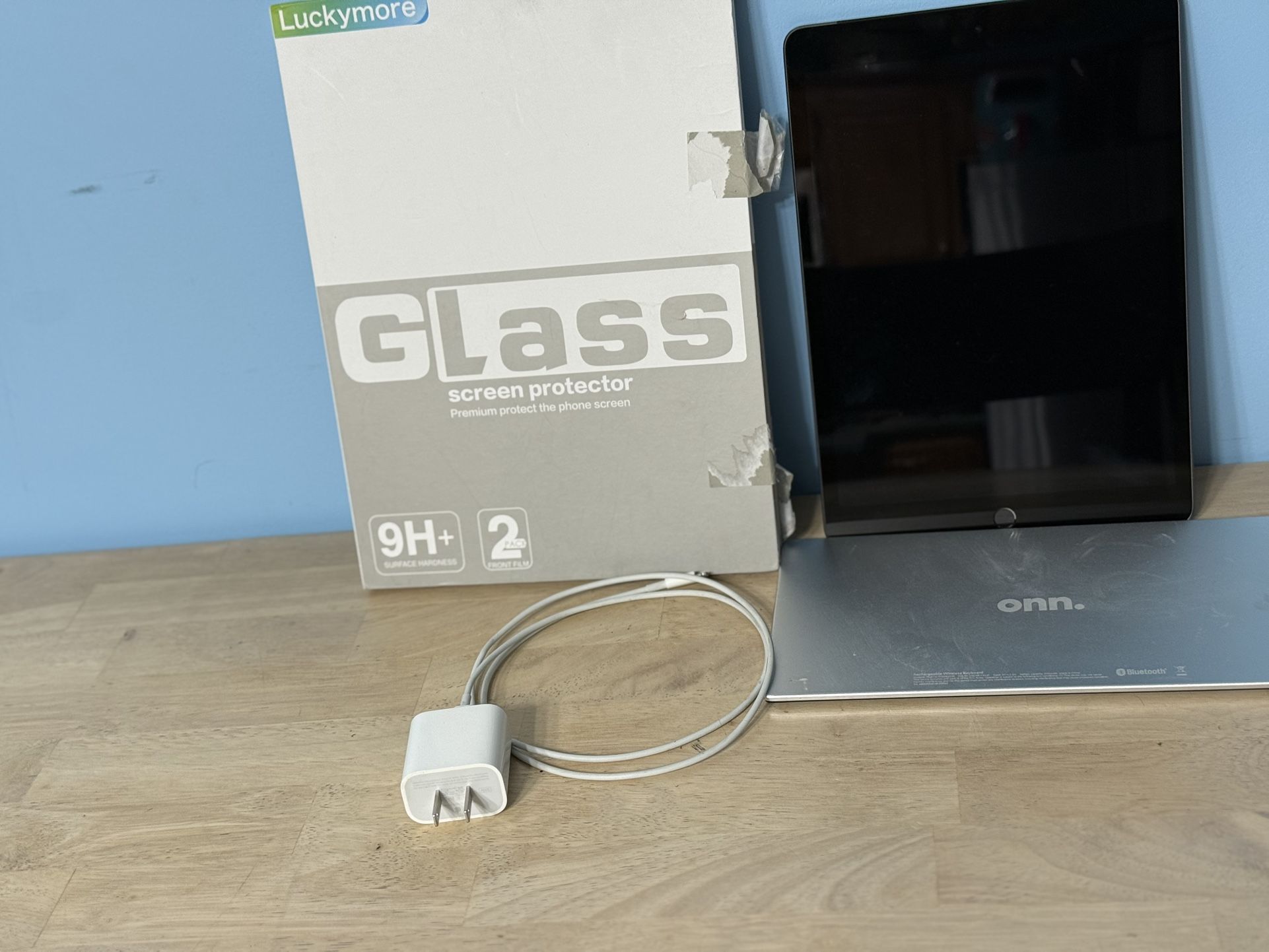Apple iPad 9th Gen 10.2” Bundle