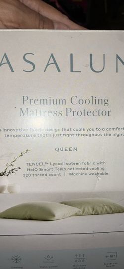 Casaluna Premium Cooling Mattress Protector Queen
