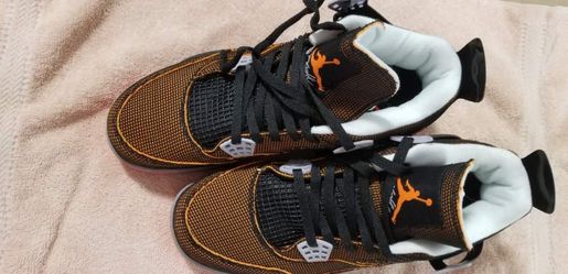 Air Jordon 4 Retro - size 10 Men's 