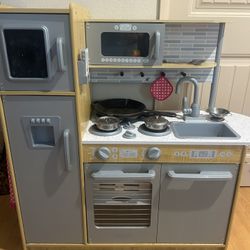 Wooden Kitchen Play Set 