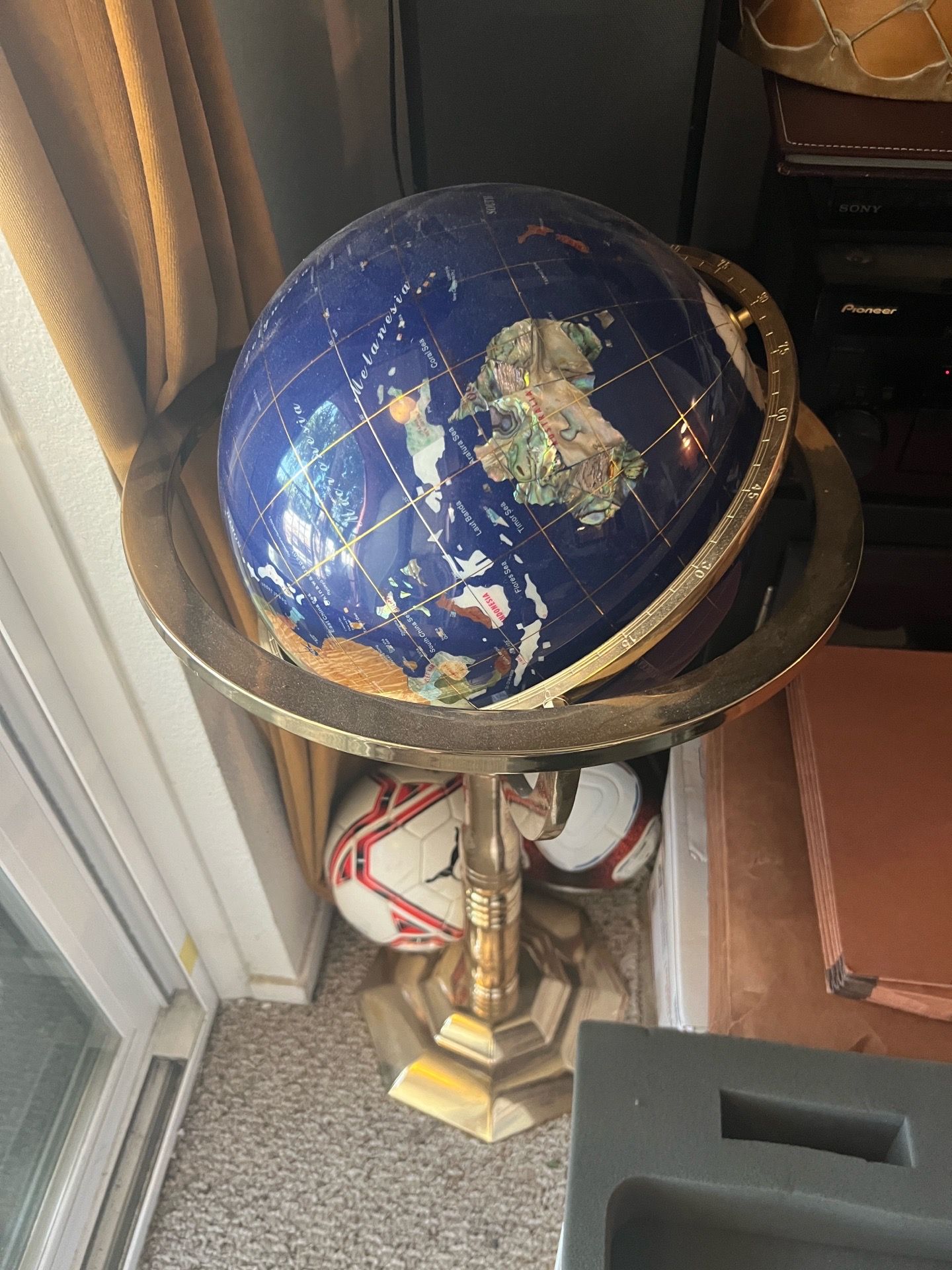 Globe