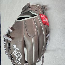 Rawlings R9 Series 12-inch fastpitch softball glove
