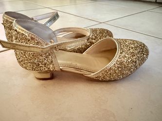 Girls dress  shoes size 13