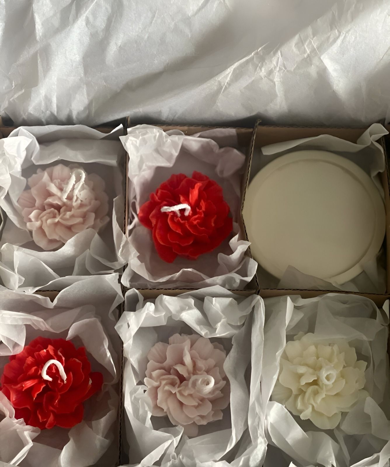 Handcrafted Set of 5 Floral Candles with Tray