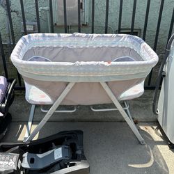 Use bassinet for babies