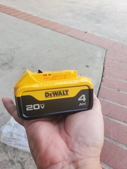 Dewalt 20v battery 4ah brand new