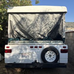 2000 Year Model COLEMAN CAMPING TRAILER 10 FOOT LONG