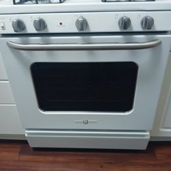 Kitchen/ looks like new