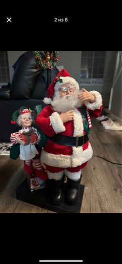 musical New Year's Santa