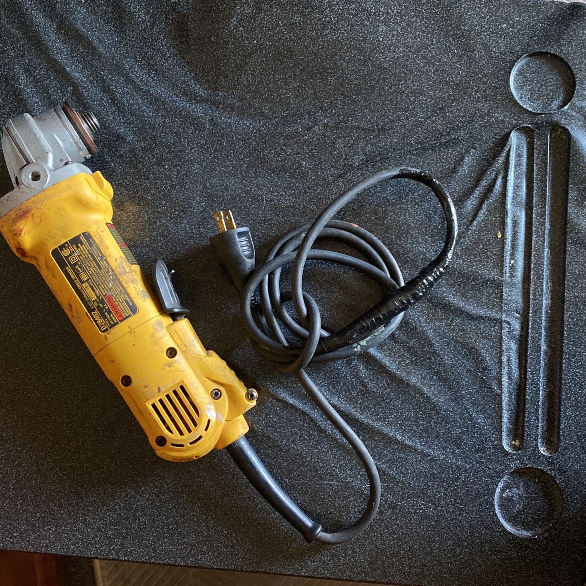 D28402 Angle grinder