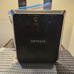 Netgear Nighthawk AC1900 WiFi Cable Modem Router (C7000)