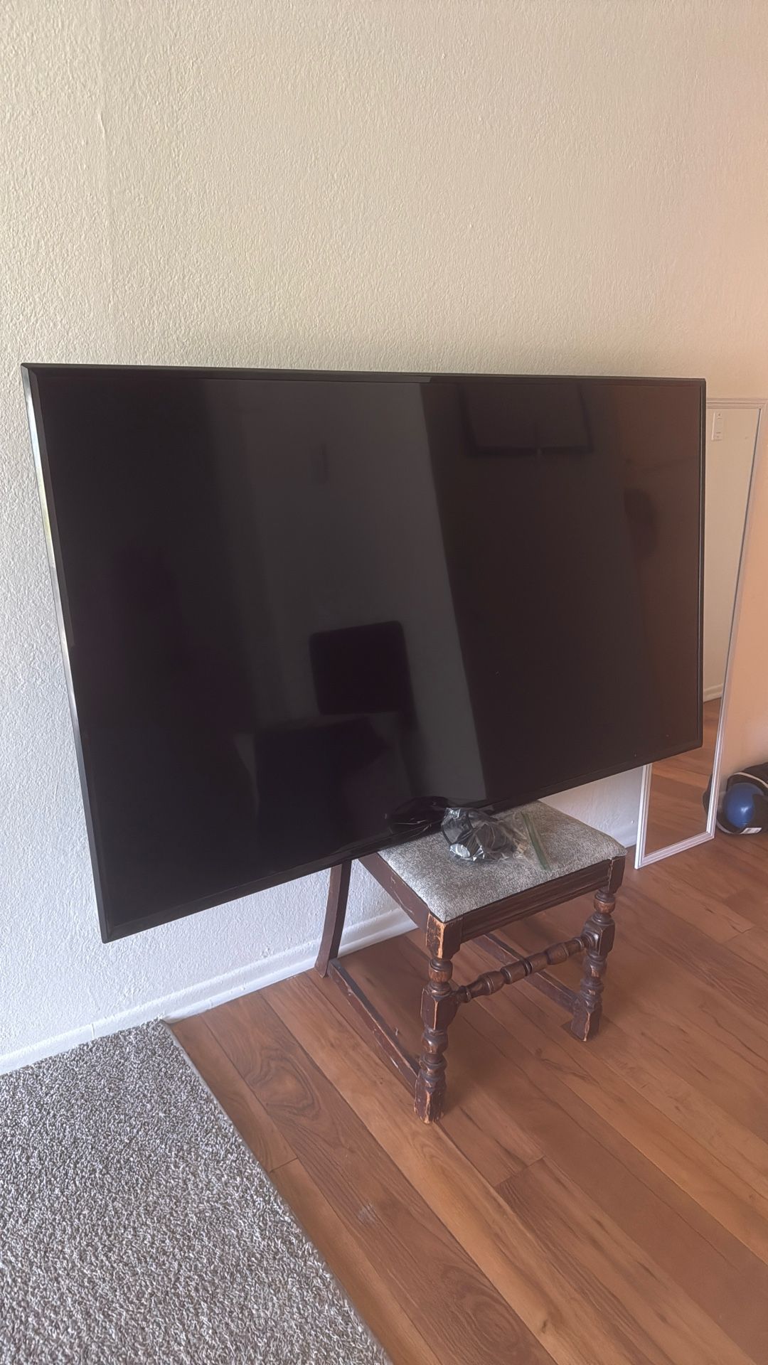 65” Inch Smart Tv