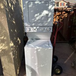 24 WIDE WHIRLPOOL GAS STACKABLE