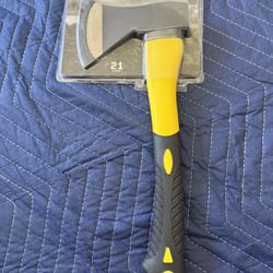 Outerbanks Provision Camp Axe with Fiberglass Handle