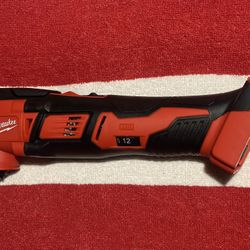 NEW MILWAUKEE M18 MULTI -TOOL 