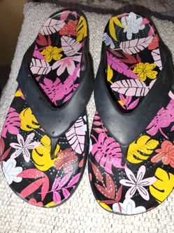 Tropical Floral Print Flip Flops