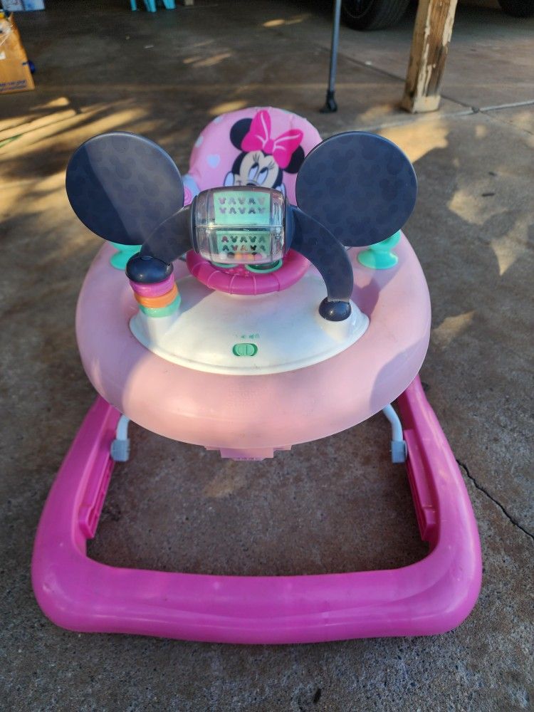 Minnie Mouse Walker