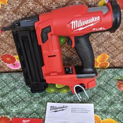 Milwaukee
M18 FUEL 18-Volt Lithium-Ion Brushless Cordless Gen II 18-Gauge Brad Nailer (Tool-Only)