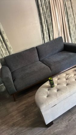 Couch set for sale 700