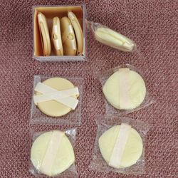Moving sale!9 PCS Air Cushion Makeup Puffs