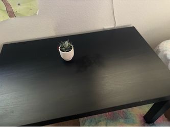 Wood coffee table and side stool