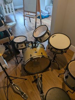 SPL Drum Kit with Hardware and Cymbals