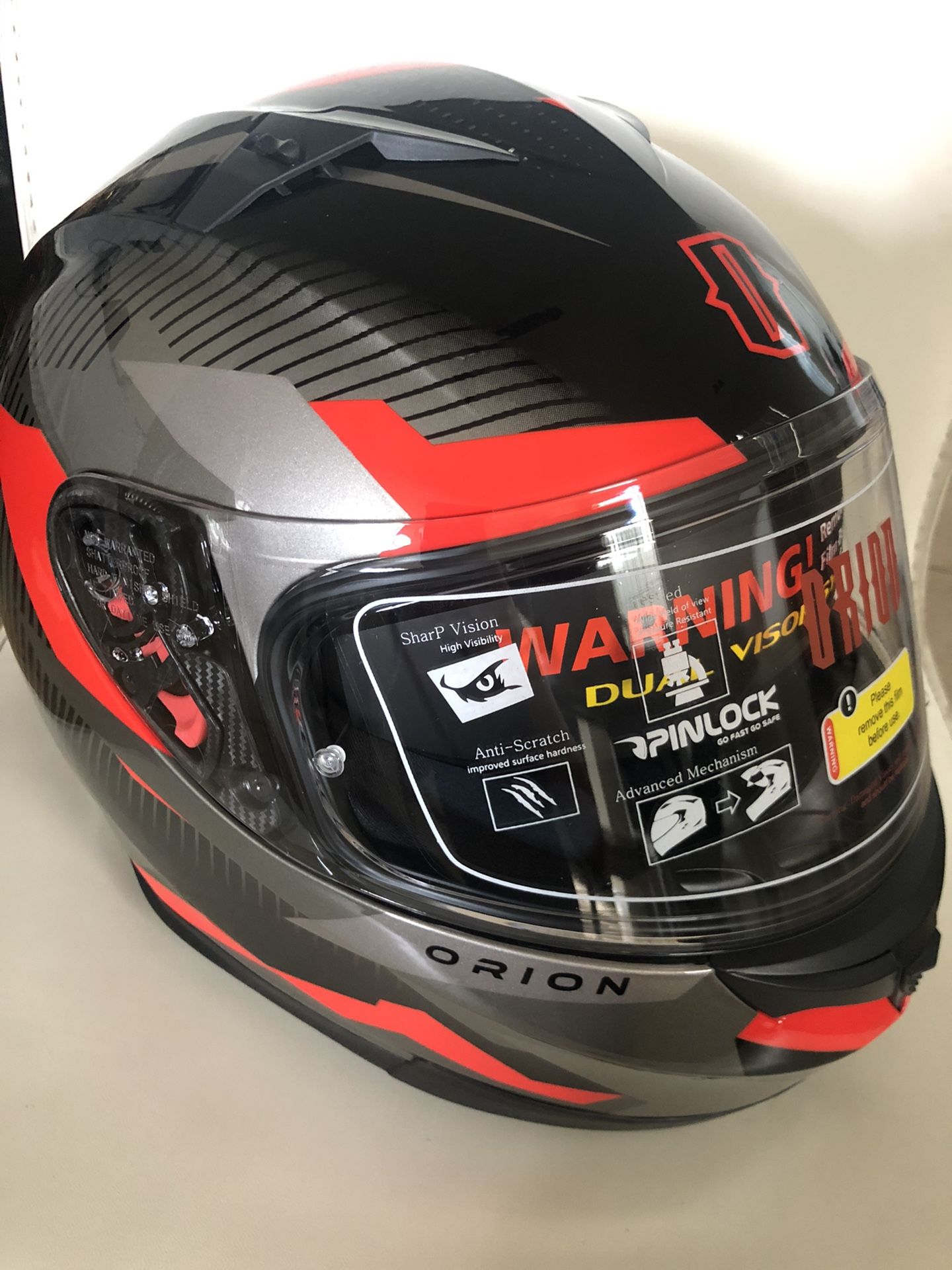 Motorcycle helmet