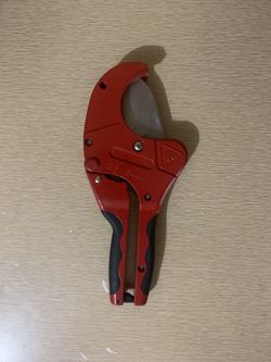 2 1/2” Ratcheting Pipe Cutters