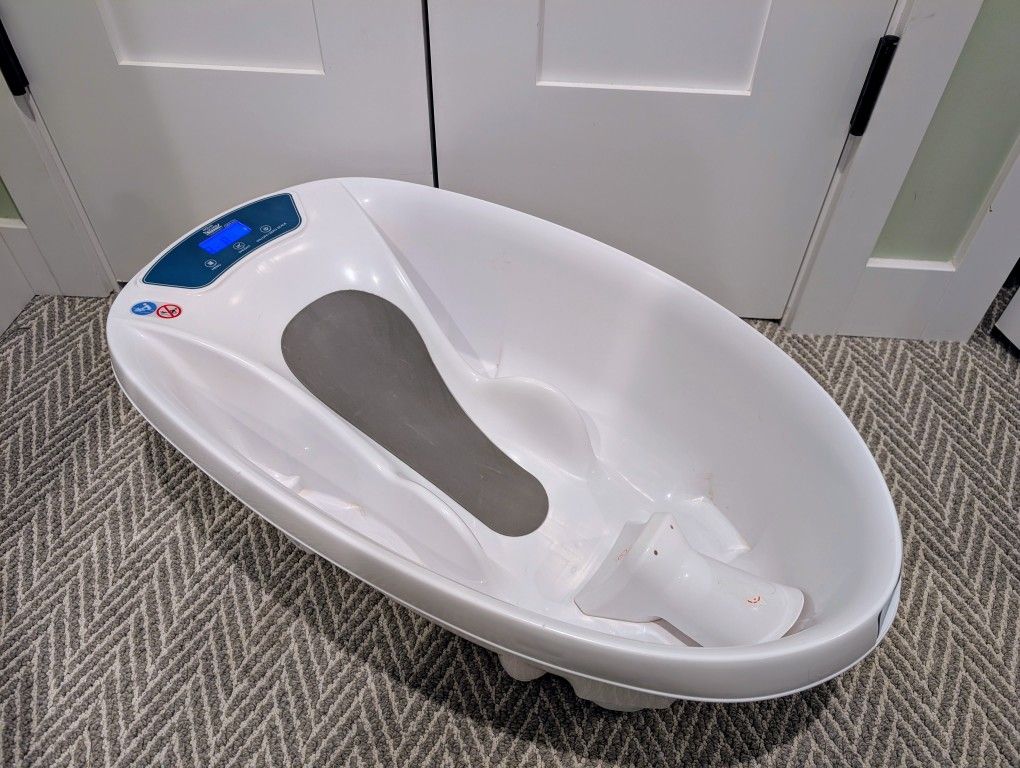Aqua Scale 3-in-1 Baby Bath Tub, Digital Scale and Thermometer