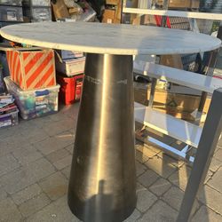 Pub Table With 3 Chairs 