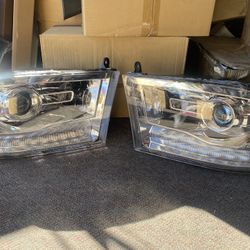 Ram Pickup 09-16 Headlights