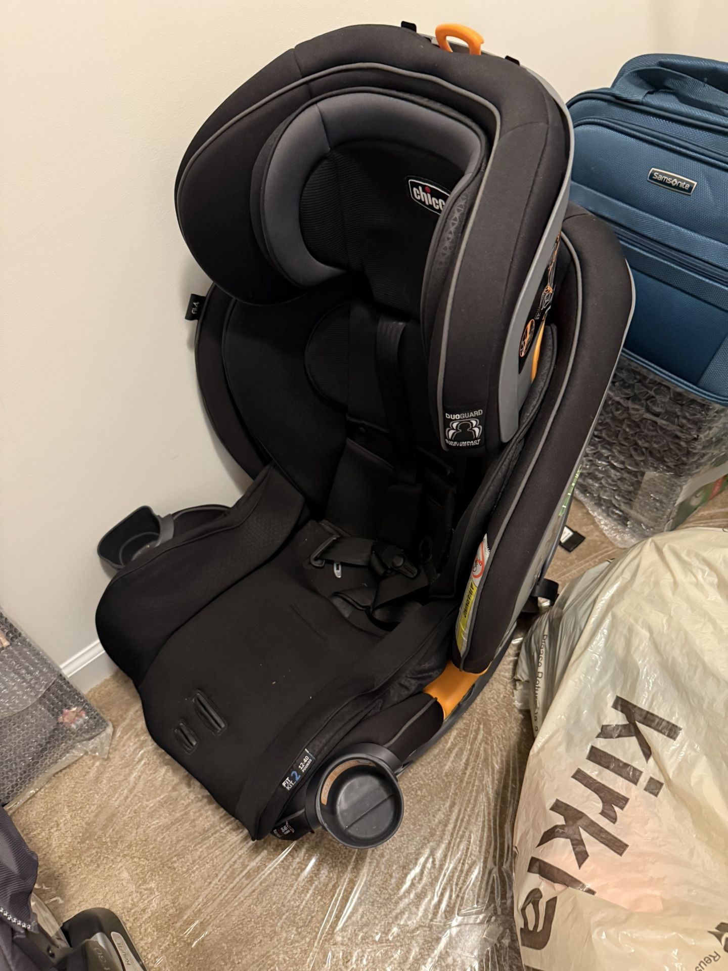 Chicco Fit All in one Car Seat And Base