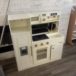 Kids Play Kitchen 