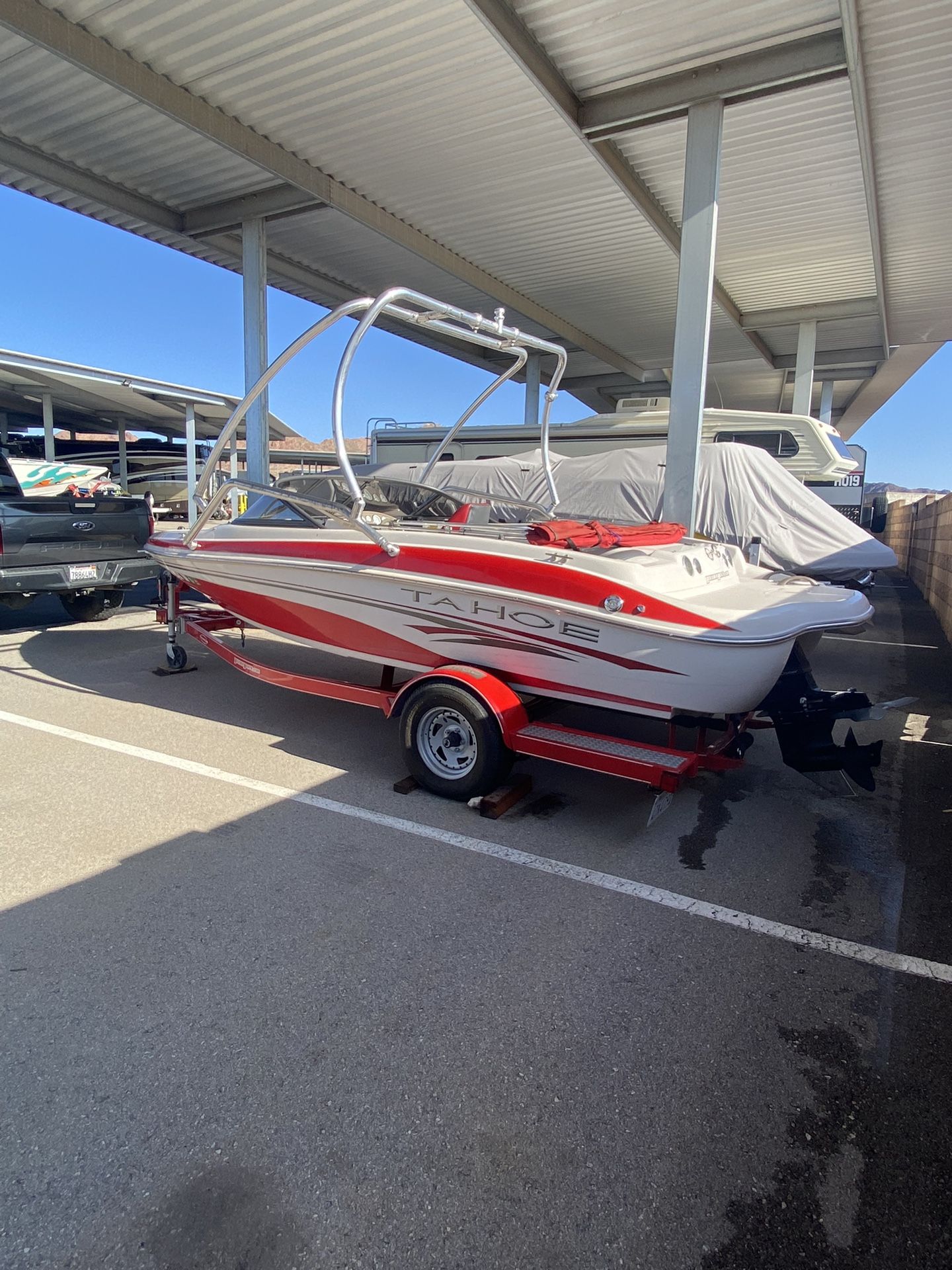 2005 Tracker Marine Tahoe Q4