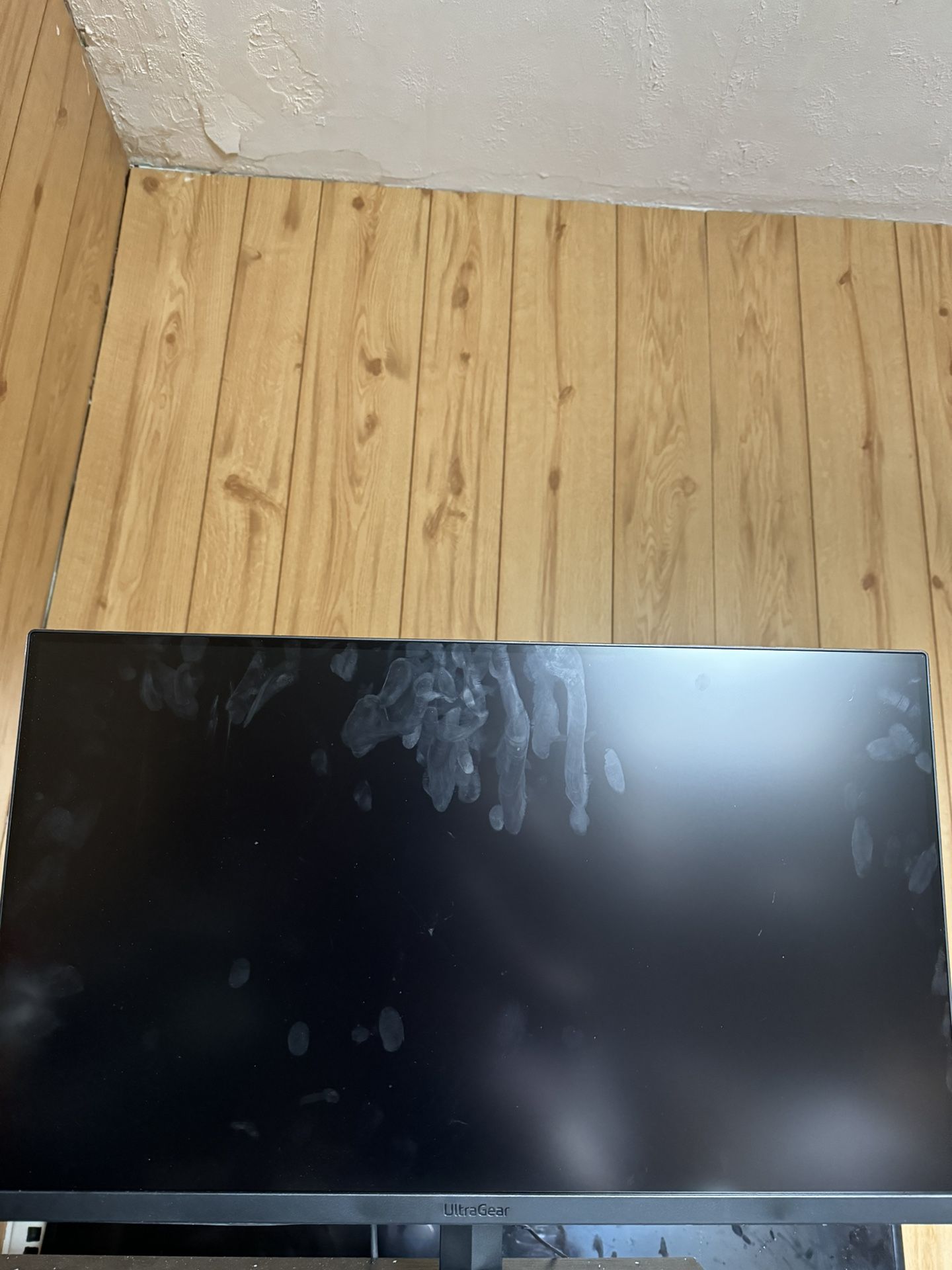 Ultra Gear Gaming Monitor