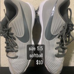 softball cleats 