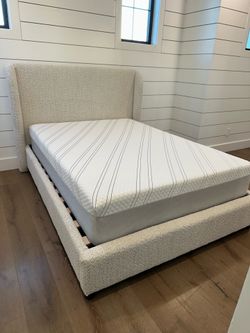 Memory foam mattress on sale 🔥   Queen size memory foam mattress 12” new mattress in a plastic sealed.     We offer same day delivery