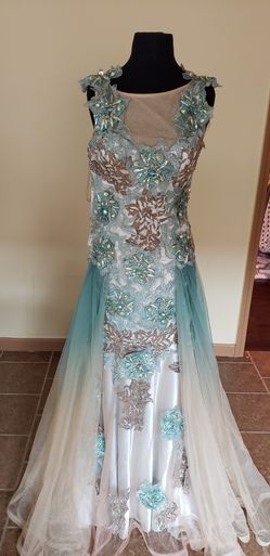 Beautiful prom dress