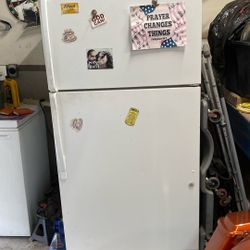 Refrigerator 