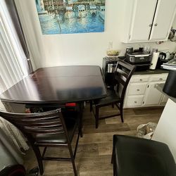 Elegant Expandable Real Wood Oval Dining Table with 4 Leather Chairs 🪑