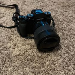 FUJIFILM XT2 Camera With FUJI XF 18-135mm f/3.5-5.6 Lens