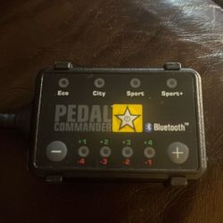 Pedal commander For Late Model Mustang V6 & V8(5th Gen S197, 11-14)