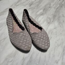 Womans Flats Size 8.5