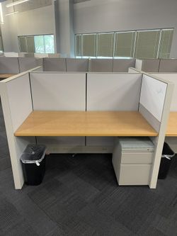 Used Steelcase Stations