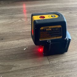 Dewalt Plumb Bob Laser DW084 ($msrp:150)